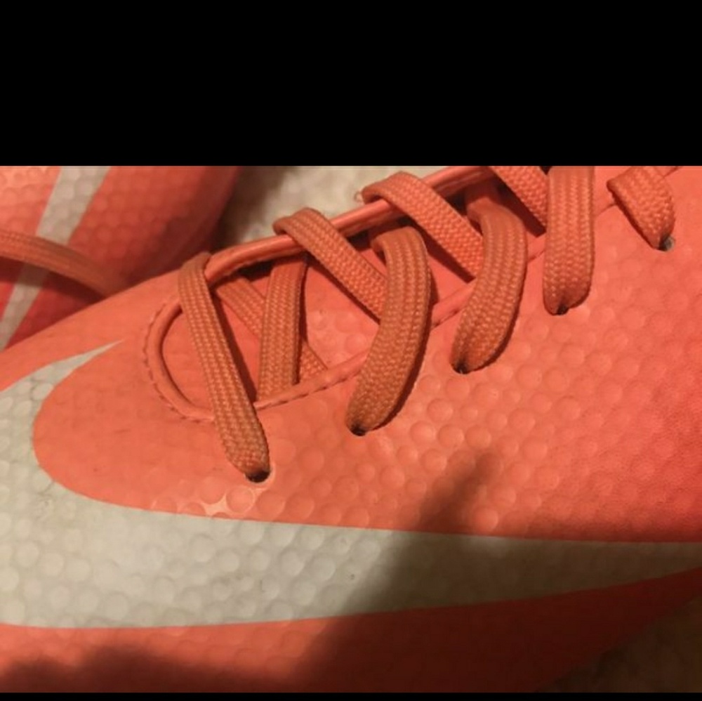 ***Addidas Womens Soccer Cleets size 8***
